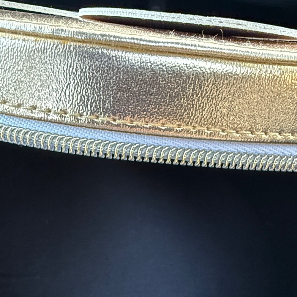Marc Jacobs Gold and White Floral Round Bag - Picture 11 of 11